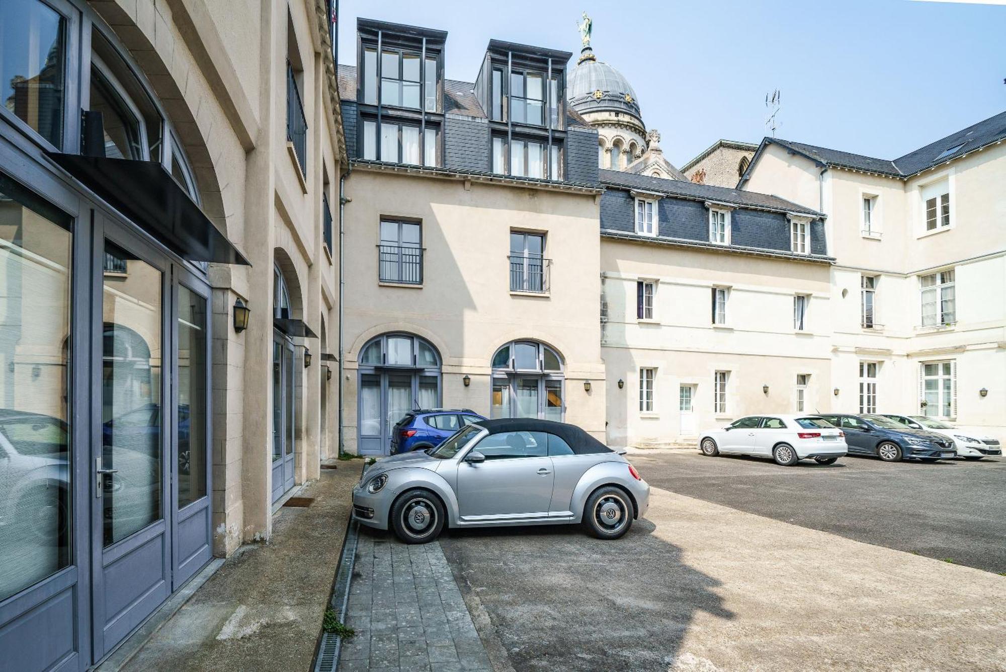 Le Baleschoux - Parking - Prestiplace Collection Tours Exterior foto